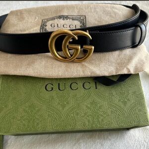 Gucci Black Leather Belt with Signature Buckle